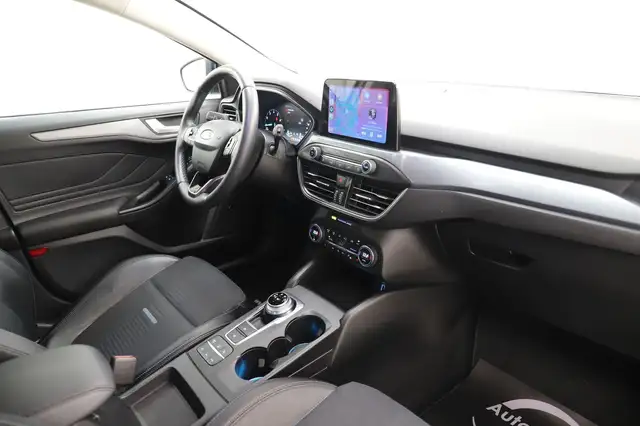 Ford Focus view 15