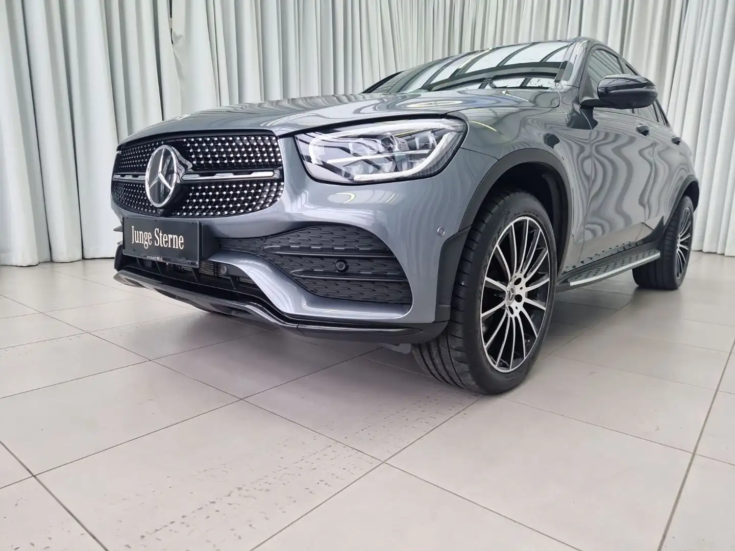 Mercedes-Benz GLC 300 e 4MATIC Coupé AUT LM Leder Grau - 2
