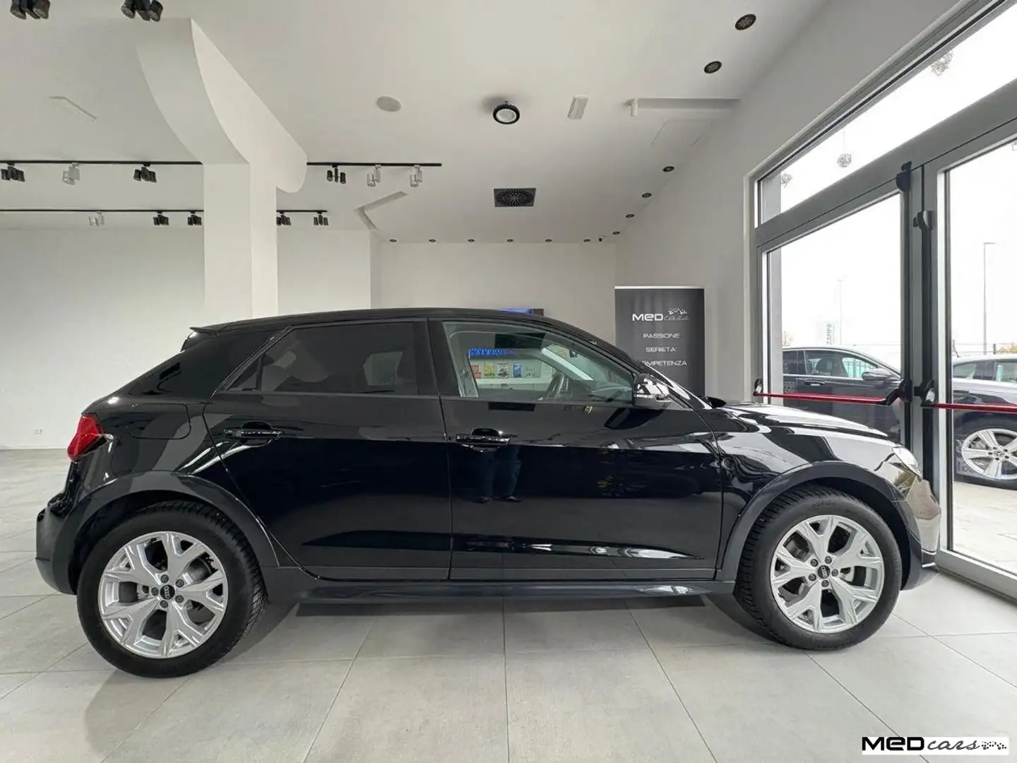 Audi A1 Allstreet 30 TFSI S-TRONIC / GARANZIA AUDI / KM. 4 Schwarz - 1