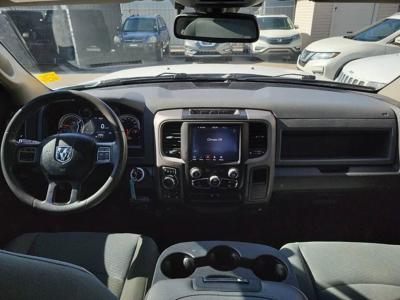 RAM 1500 снимка RAM 1500