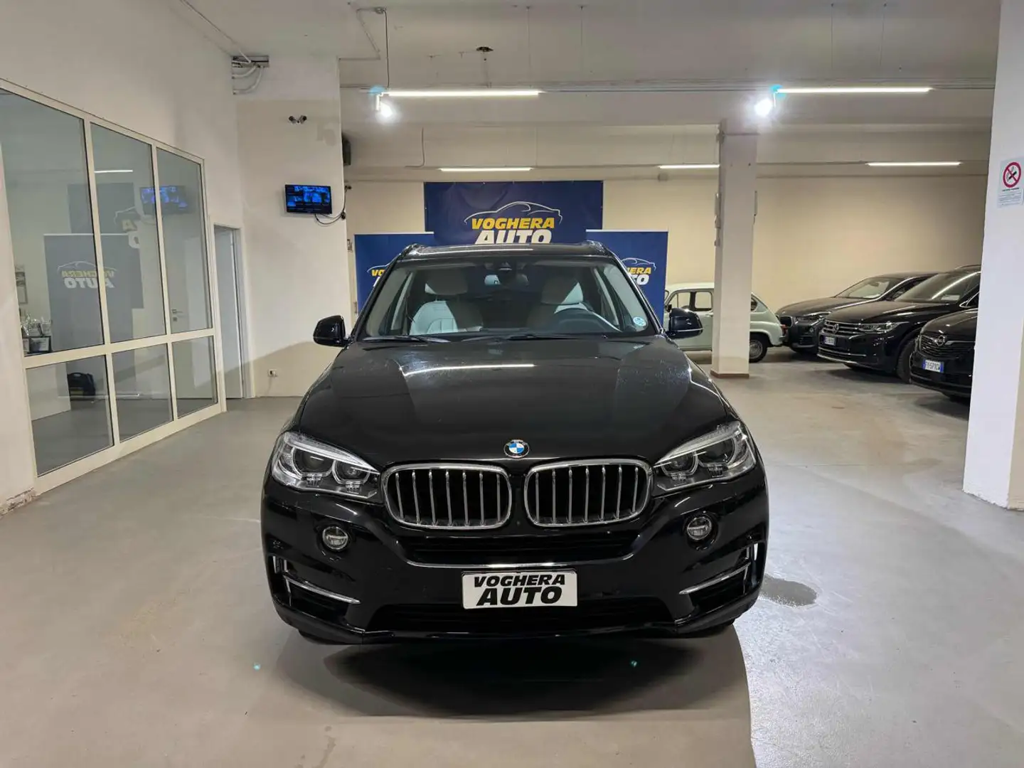 BMW X5 sDrive25d Luxury Nero - 2