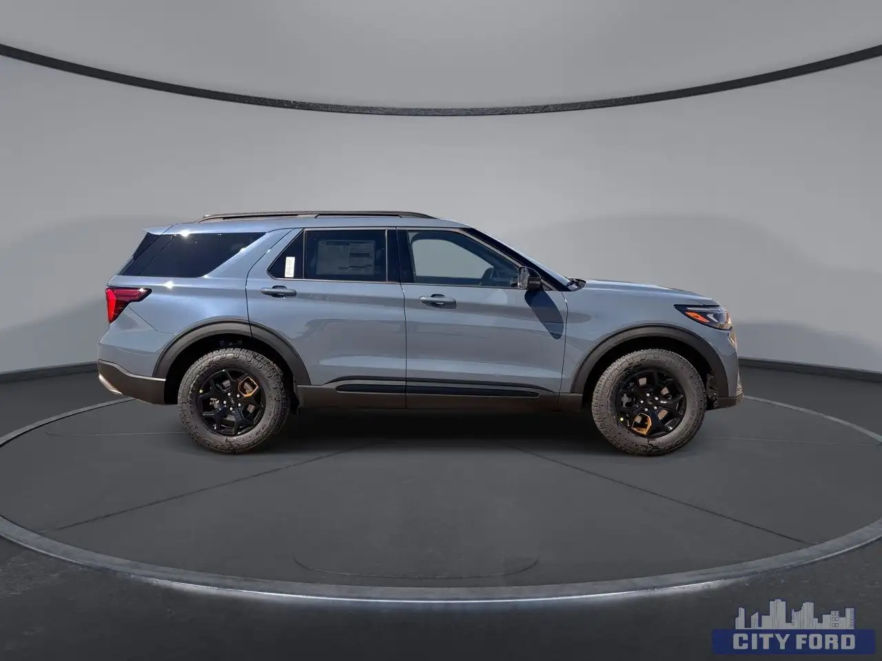 Ford Explorer снимка Ford Explorer