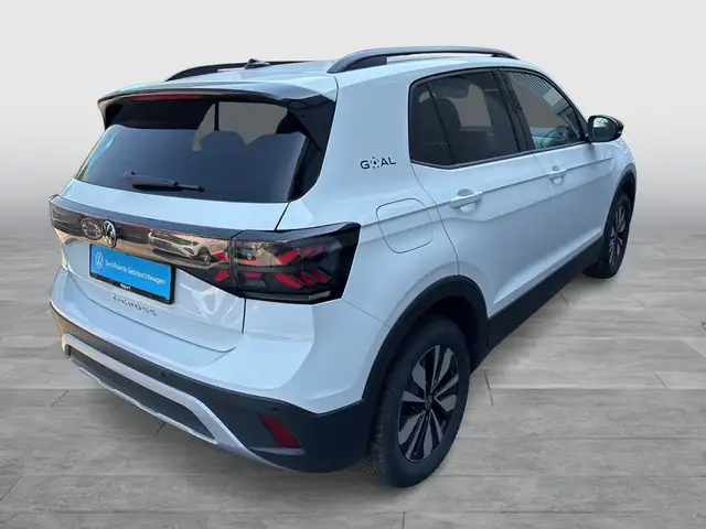 Volkswagen T-Cross view 6