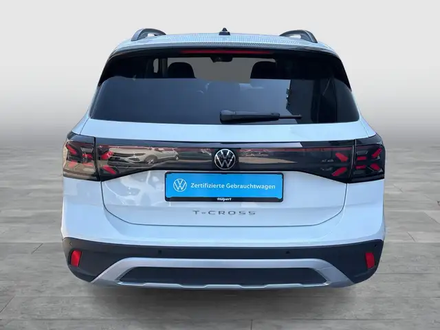 Volkswagen T-Cross view 5