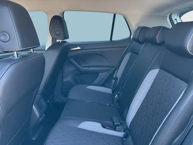 Volkswagen T-Cross view 11