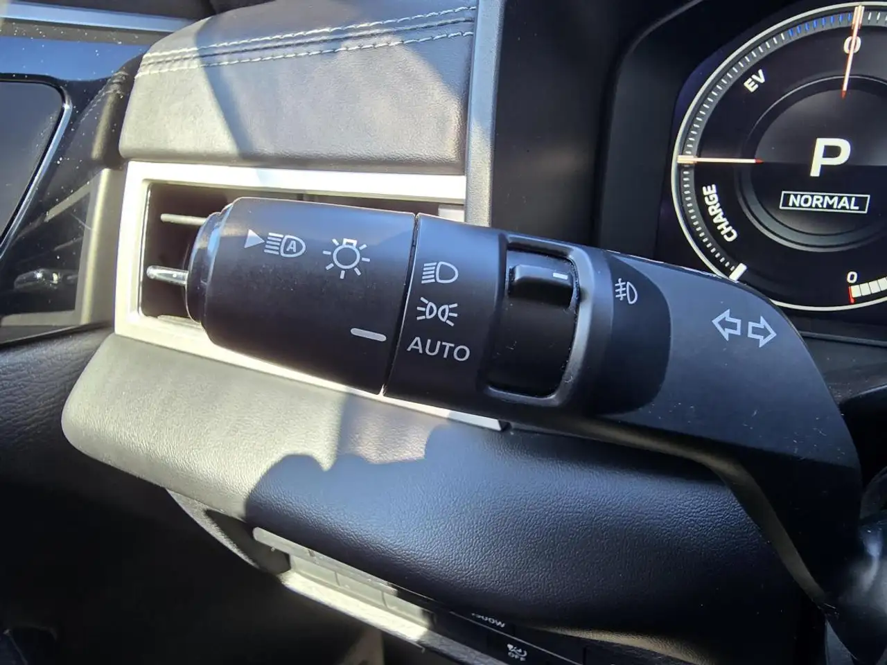 Mitsubishi Outlander снимка Mitsubishi Outlander