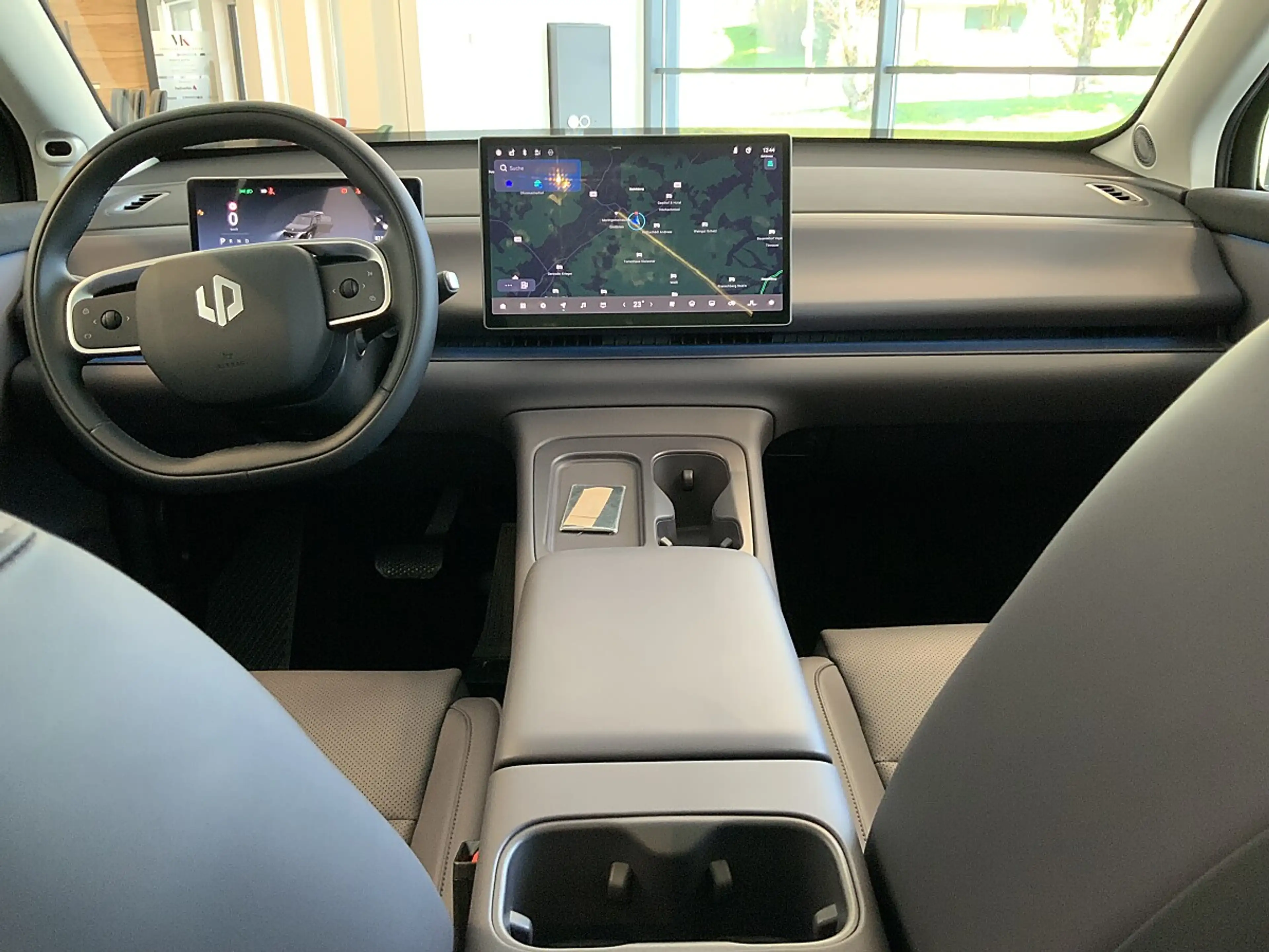 Leapmotor C10 Design ProMax 81,9kWh 299PS — photo 8
