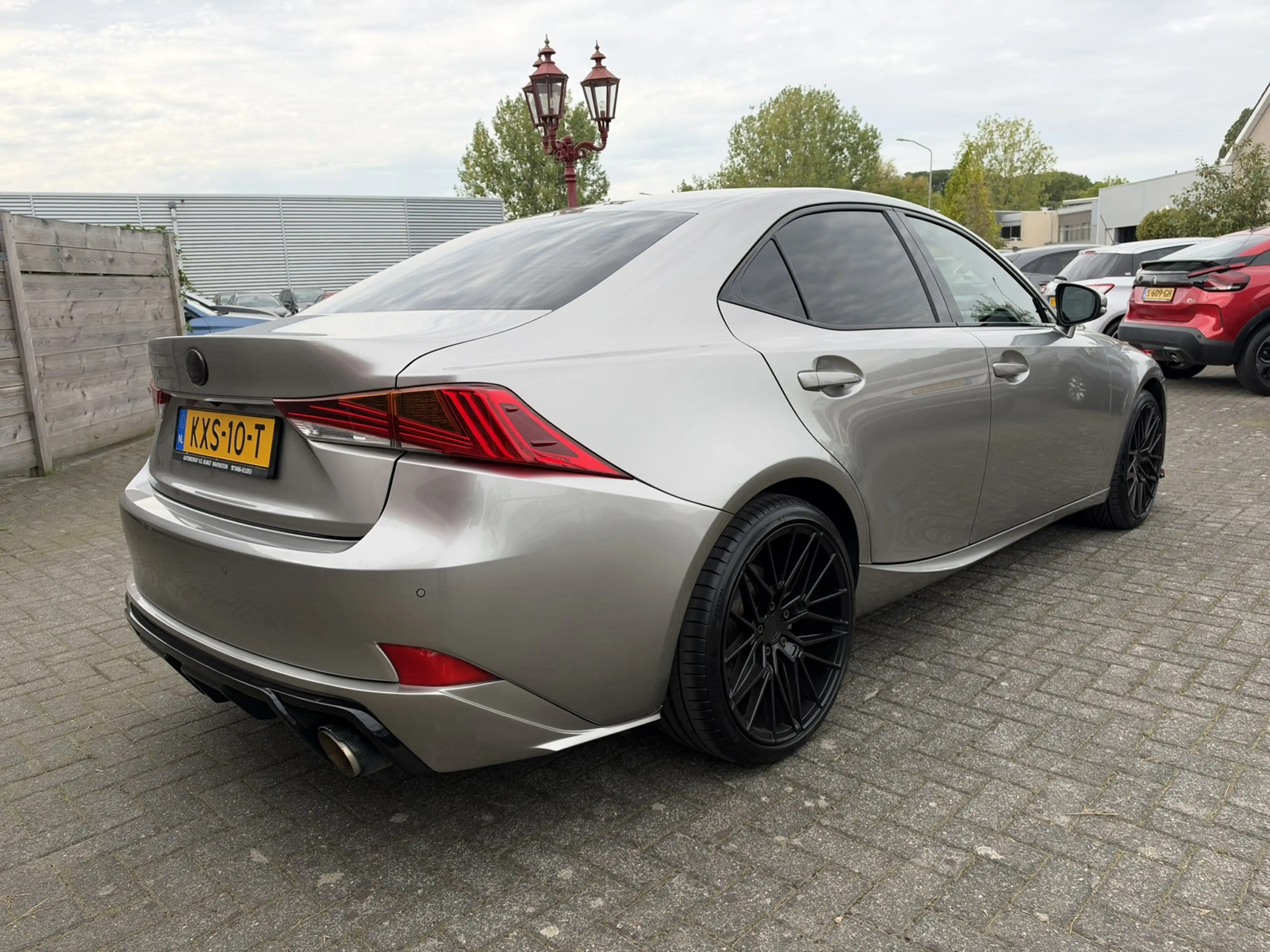 Lexus IS 300 300h Hybrid Business Line — photo 3