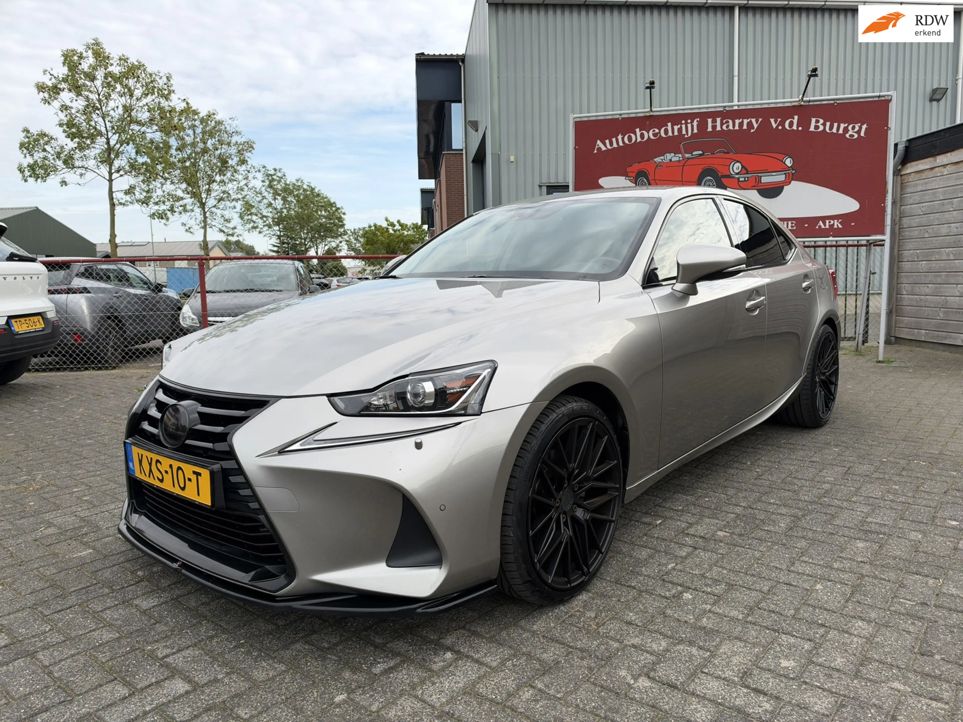 Lexus IS 300 300h Hybrid Business Line