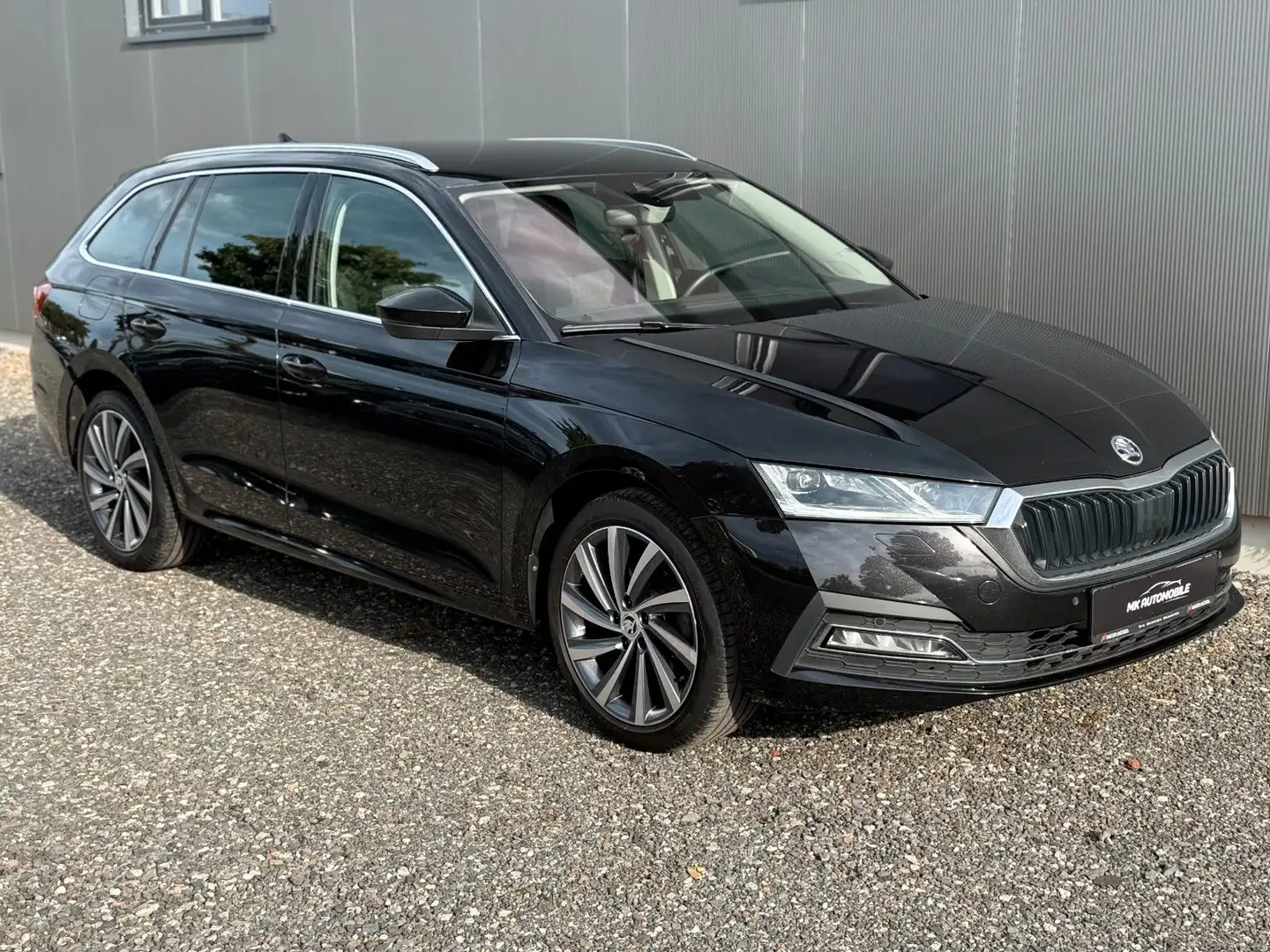 Skoda Octavia Style 2.0 DSG*ACC*MATRIX:HUD:RFK:AHK Schwarz - 2