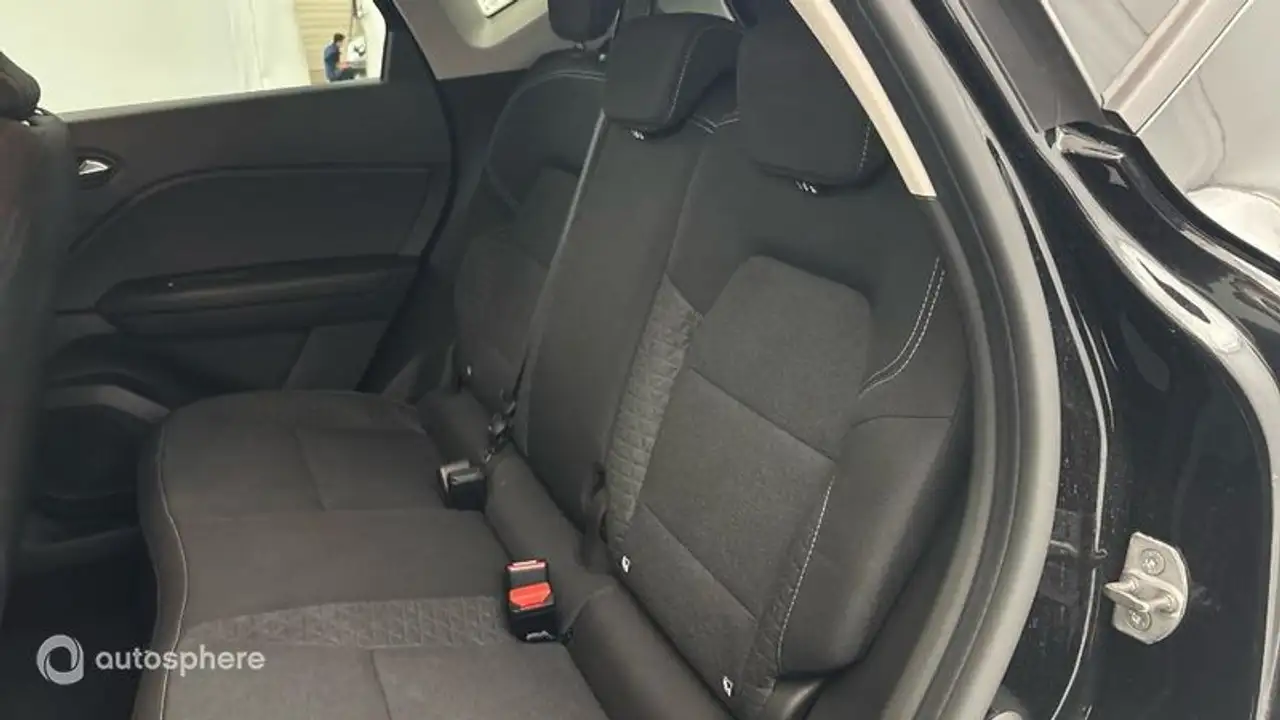 Renault Captur — photo 13