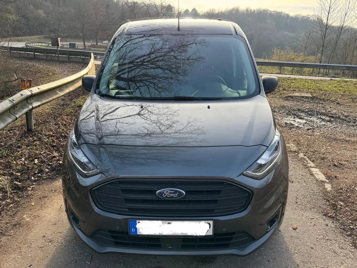 Ford Tourneo Connect Grand 1.5 L EcoBlue - 1