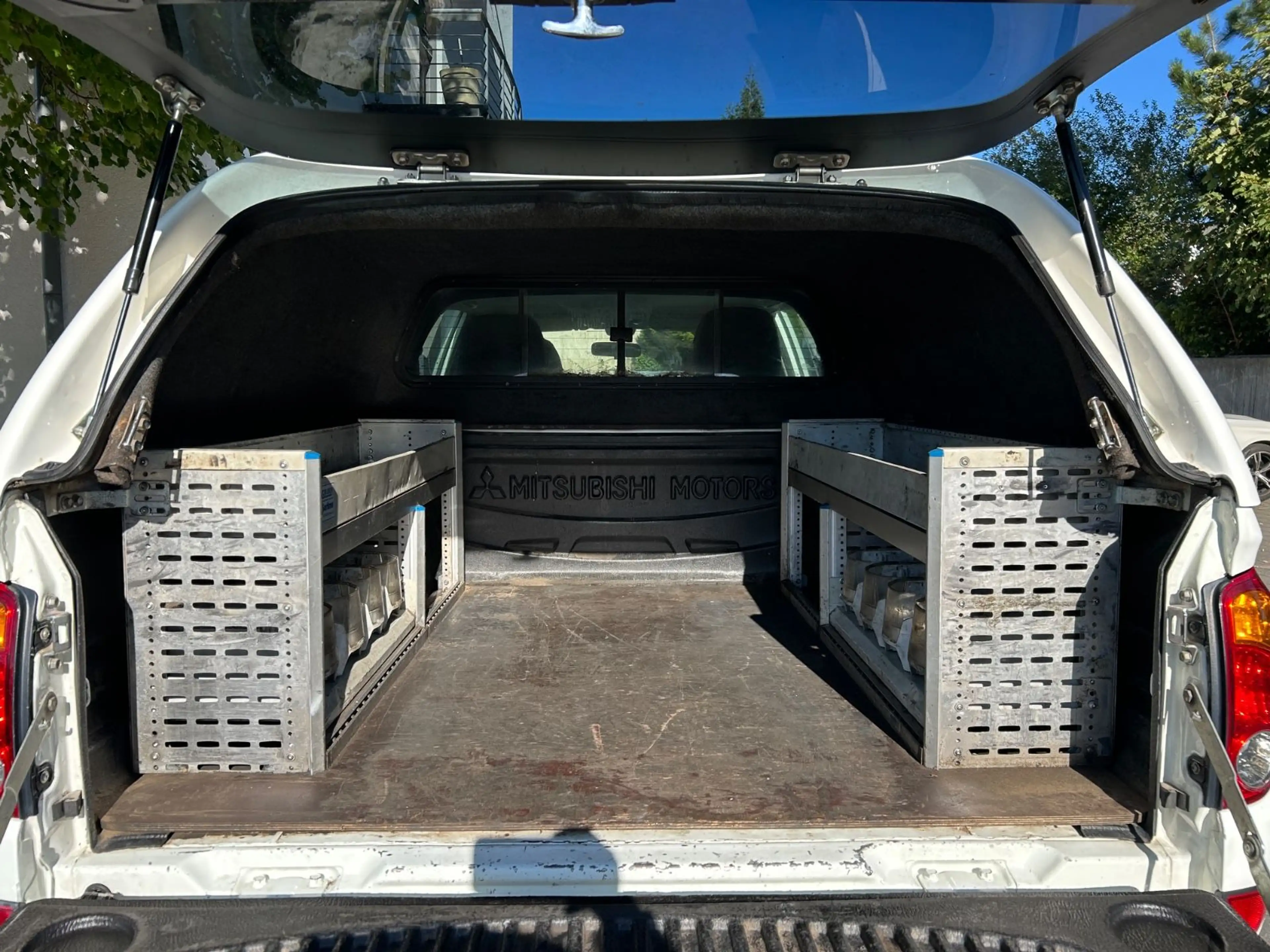 Mitsubishi L200 Doppelkabine 4WD — photo 10