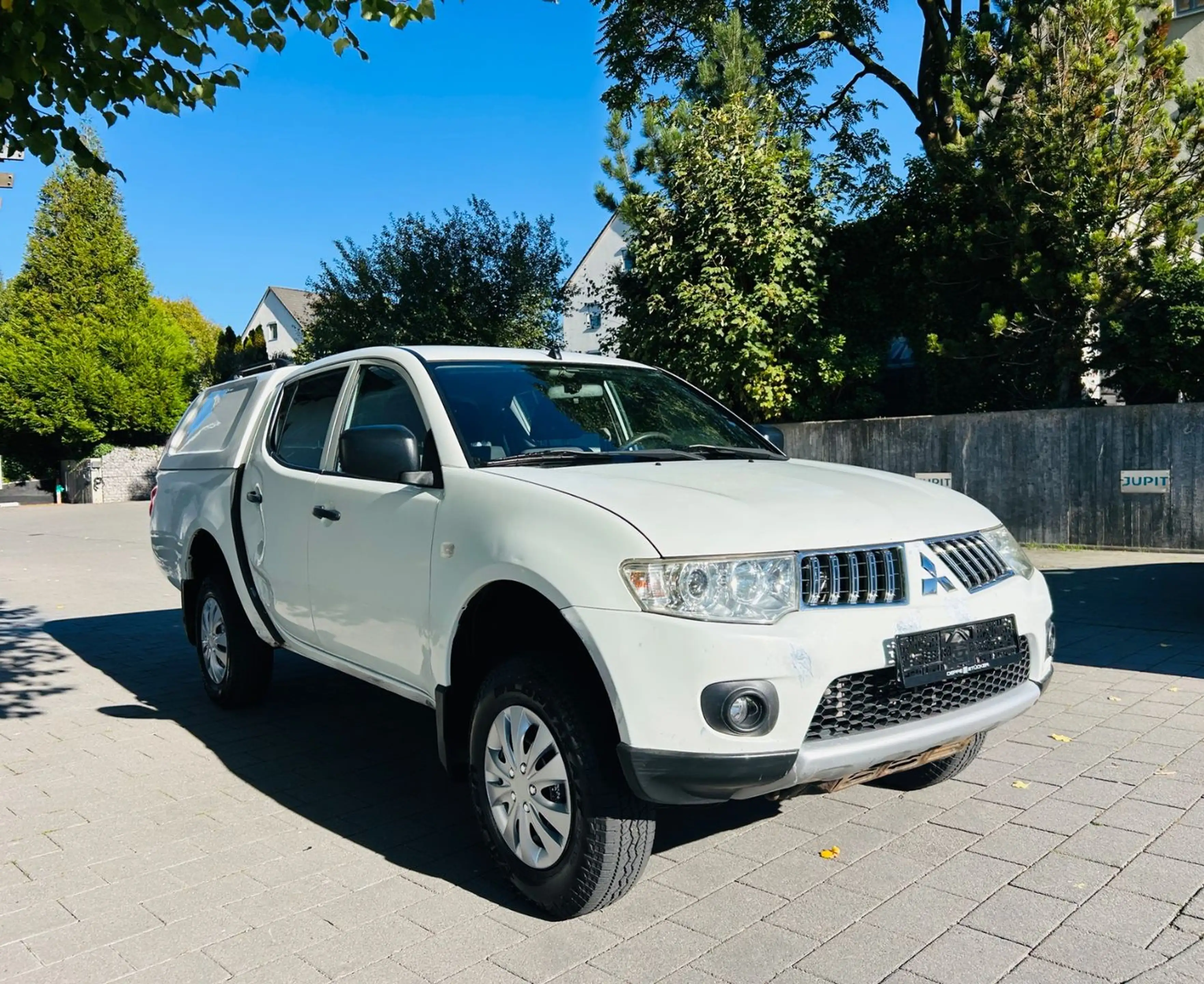 Mitsubishi L200 Doppelkabine 4WD — photo 2