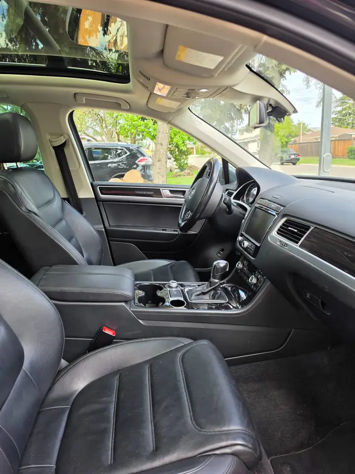 Volkswagen Touareg снимка Volkswagen Touareg