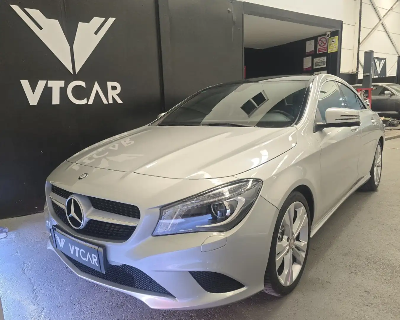 Mercedes-Benz CLA 200 200CDI 4M 7G-DCT Gris - 1
