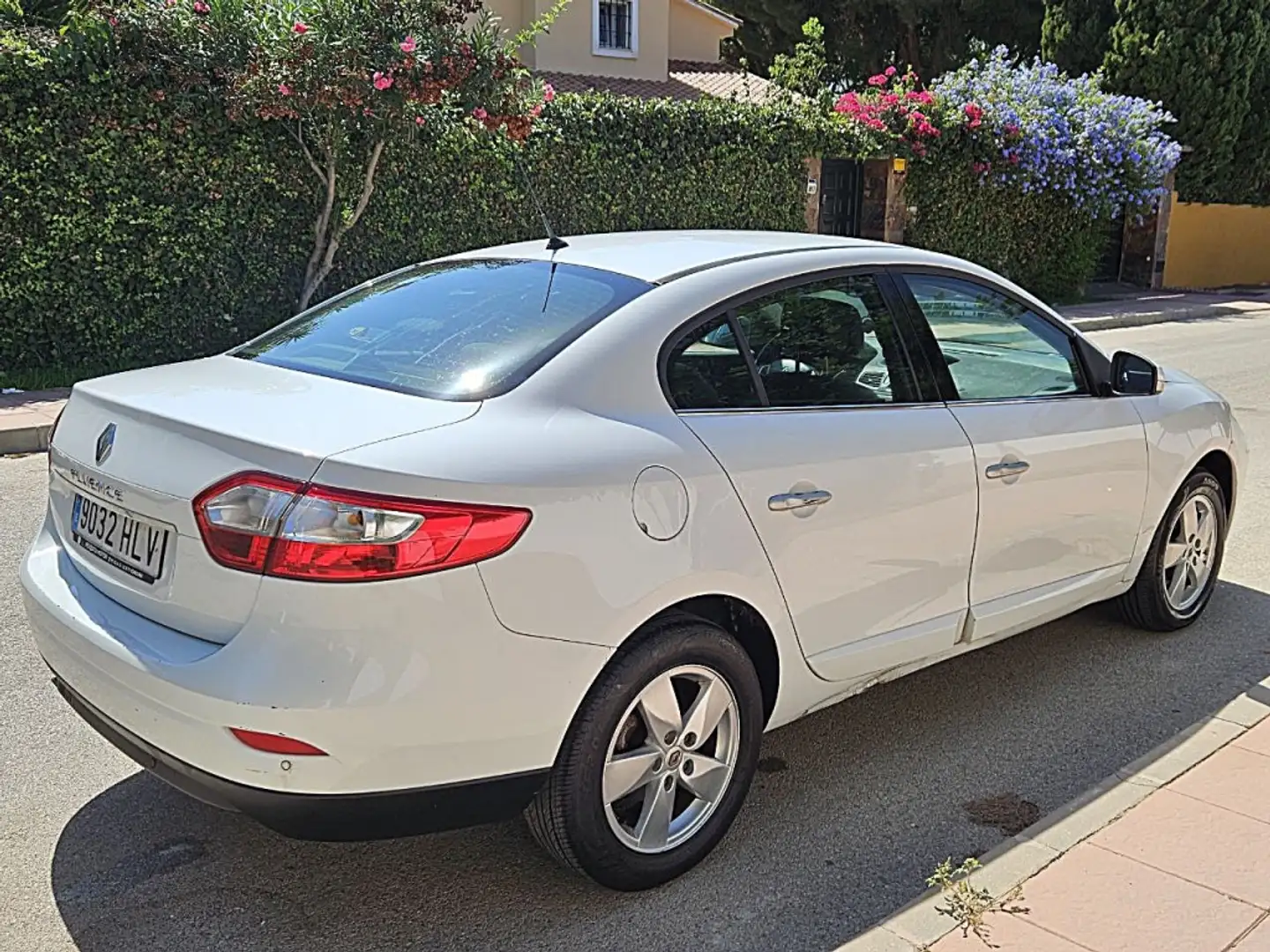 Renault Fluence 1.5dCi Dynamique 110 eco2 Blanco - 2