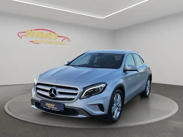 Mercedes-Benz GLA 220 CDI StreetStyle *Bi-Xenon*Navi*AHK*