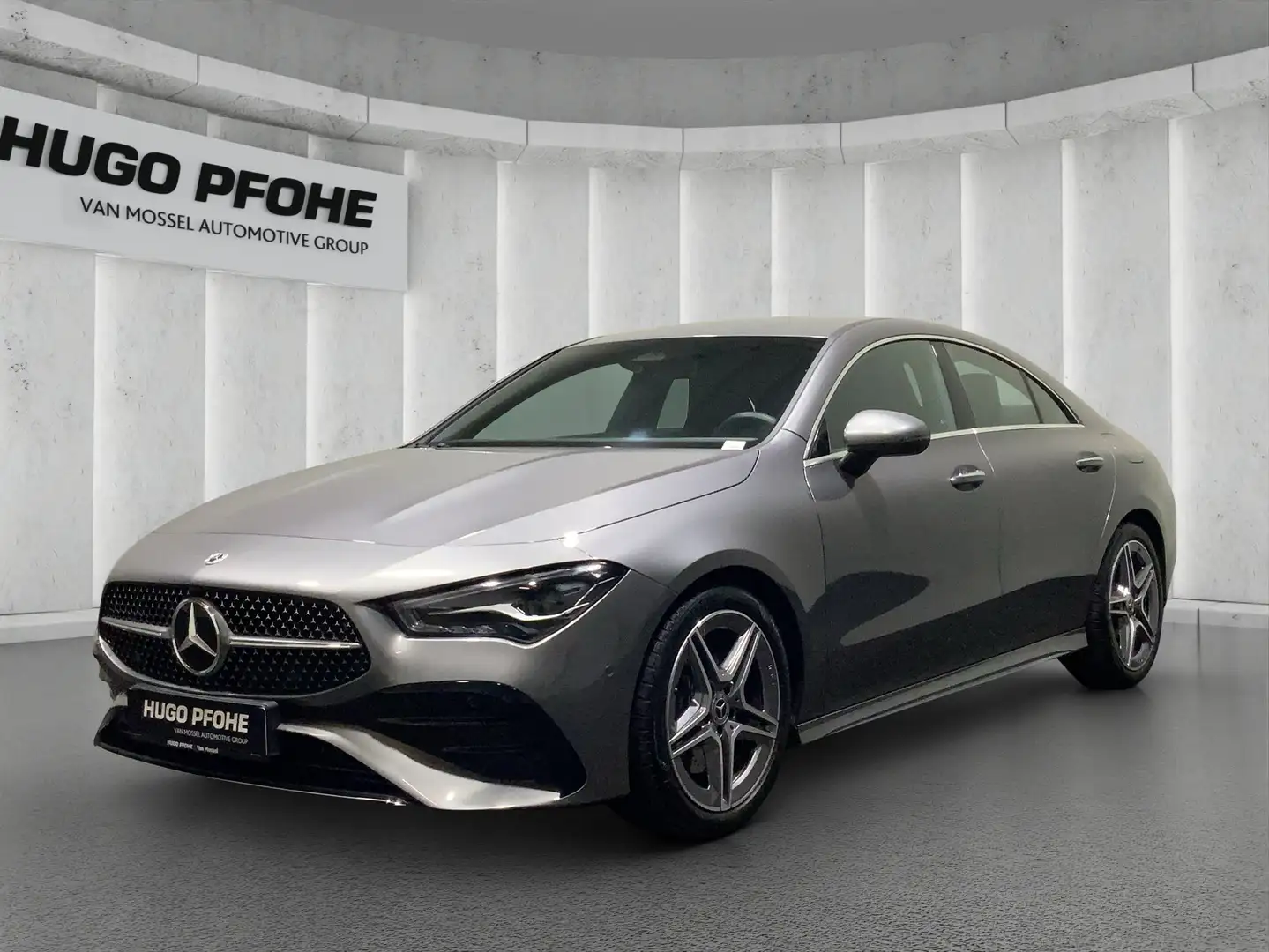 Mercedes-Benz CLA 200 AMG Line Grau - 1