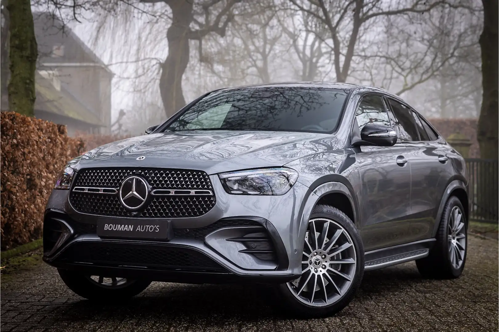 Mercedes-Benz GLE 400 Coupé e 4MATIC AMG Line Premium Stoelventilatie HU Grijs - 1