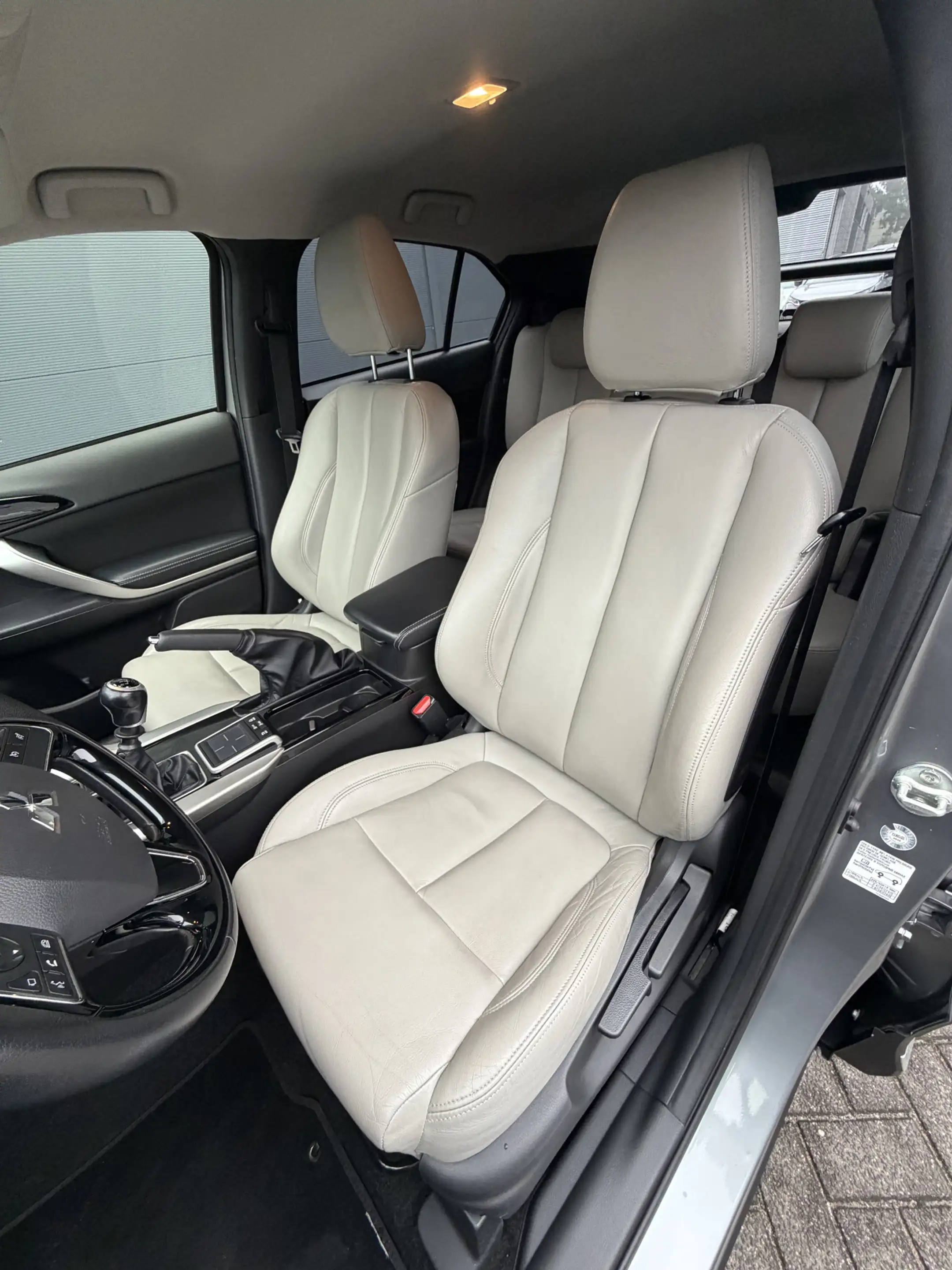 Mitsubishi Eclipse Cross 1.5 DI-T First Edition (Trekhaak (1.600kg) - Camer — photo 12