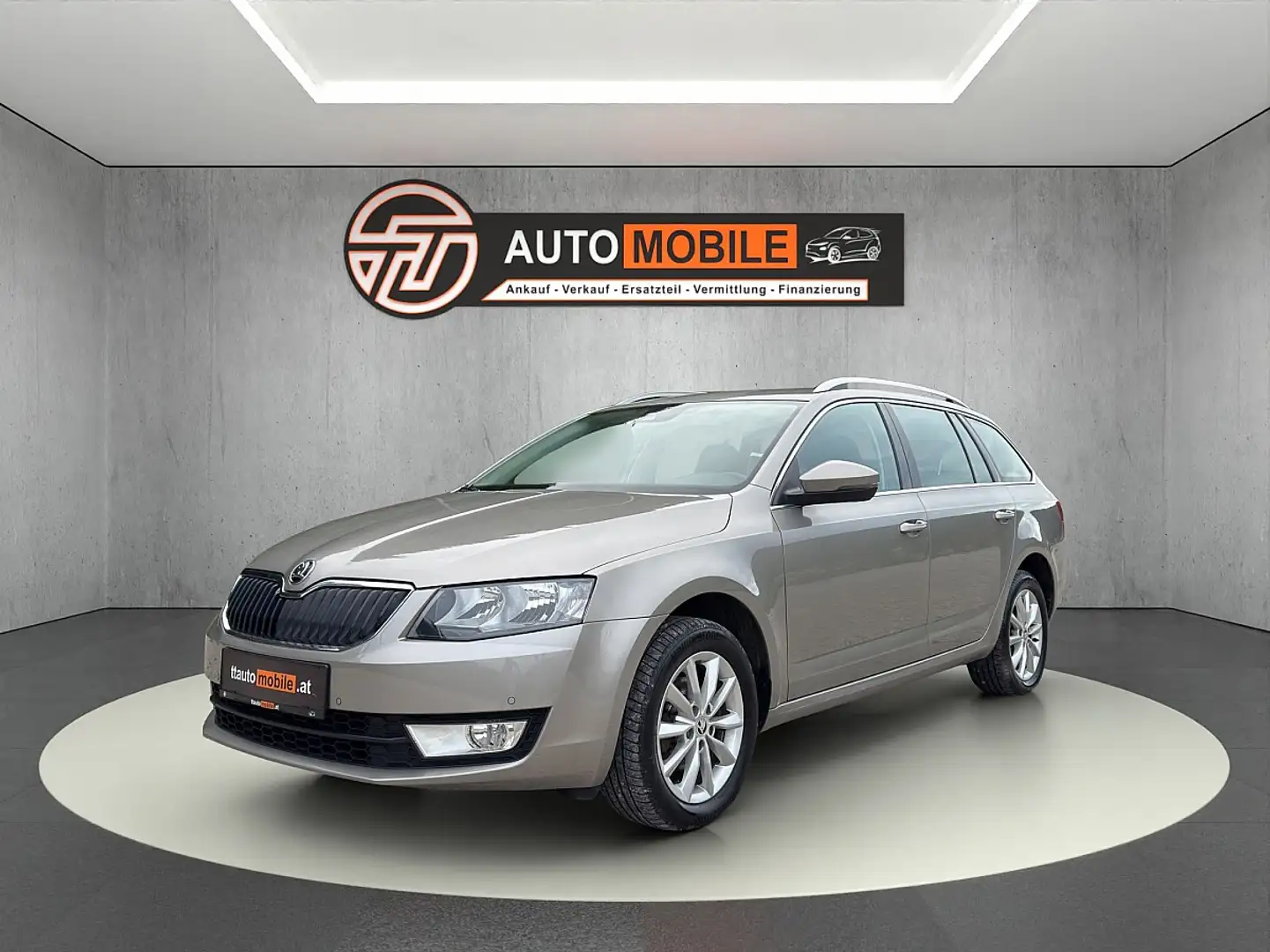 Skoda Octavia Combi 1,6 Elegance TDI 4x4 Green tec Grau - 1