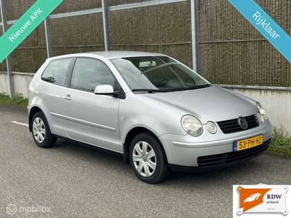 Volkswagen Polo 1.4-16V AUTOMAAT/AIRCO/NWE APK/NETTE AUTO