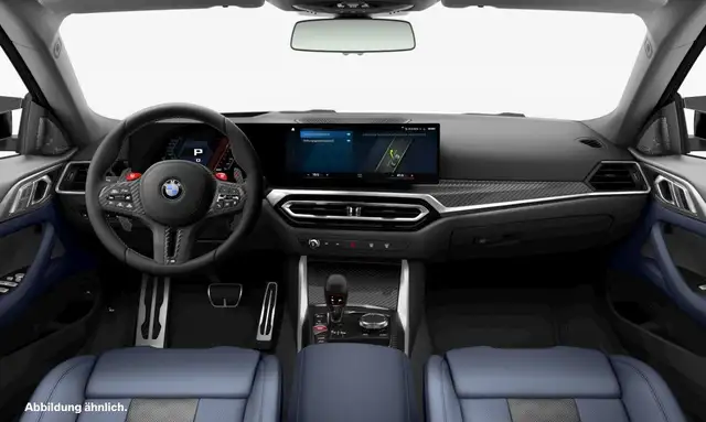 BMW M4 view 3