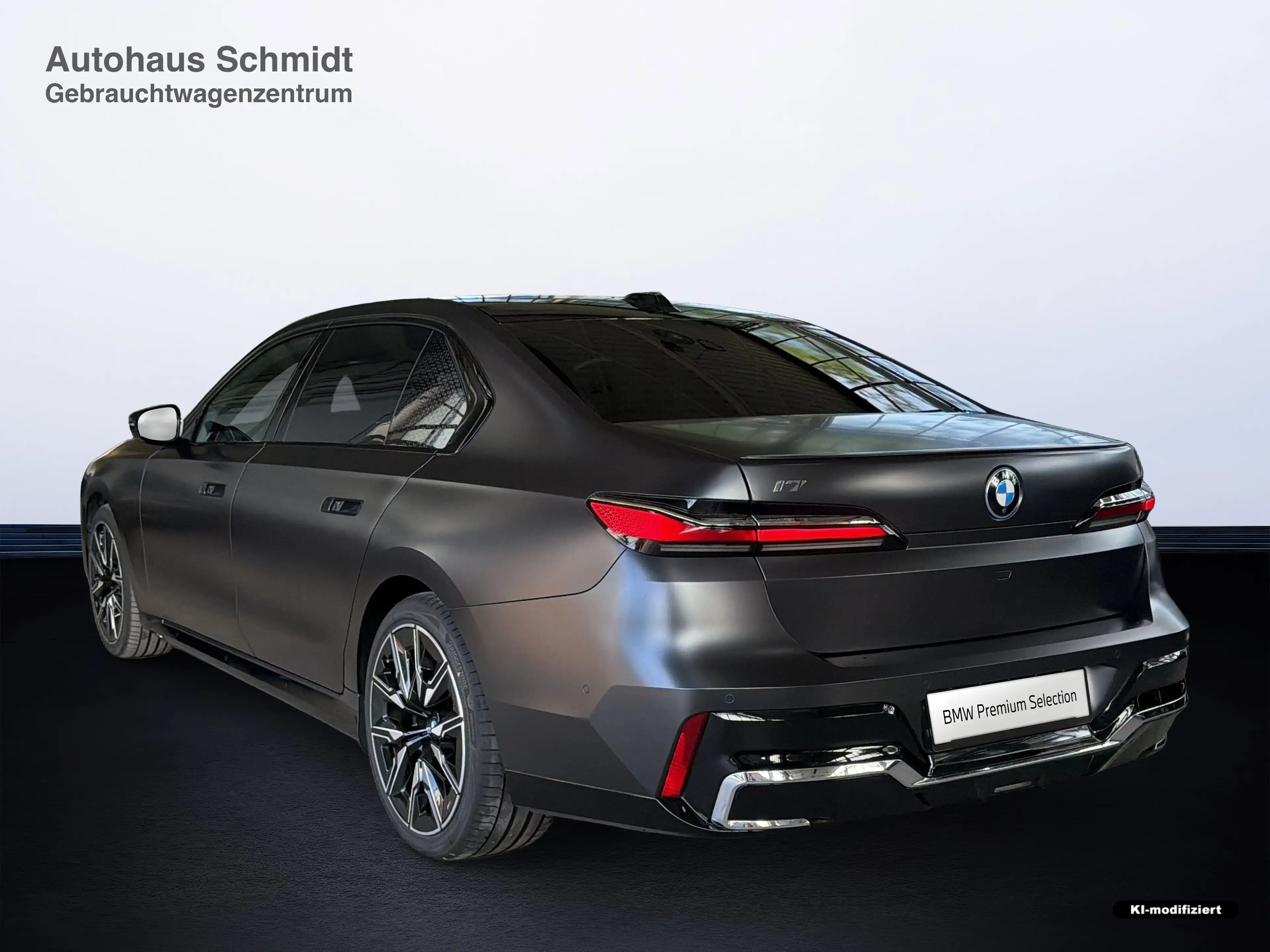 BMW i7 M70 xDrive Limousine B&W Surround DAB — photo 3