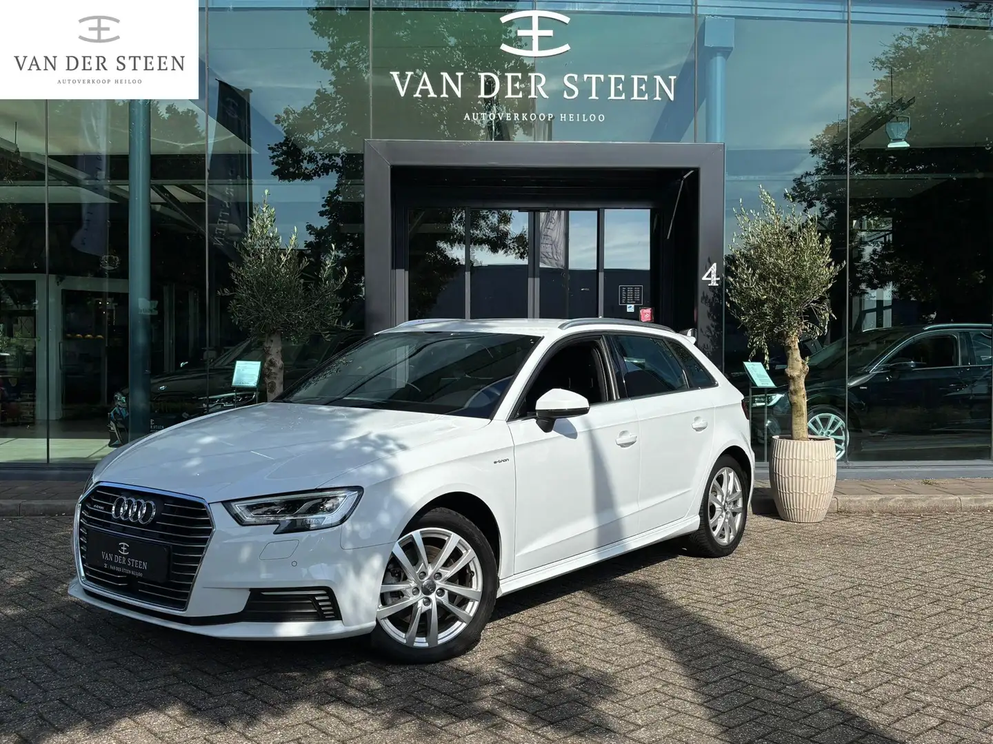 Audi A3 Sportback 40 e-tron Advance Sport S Line | Virtual Blanc - 1
