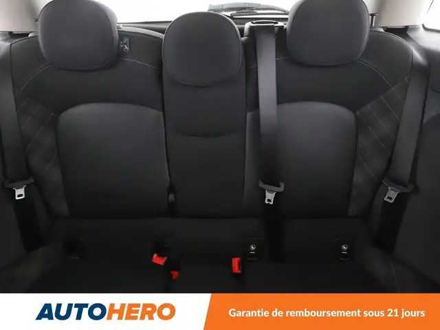 Mini Hatch view 15