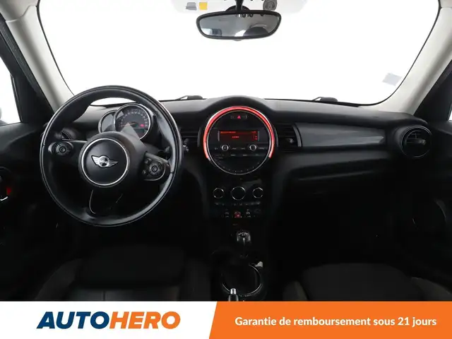 Mini Hatch view 12