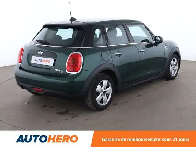 Mini Hatch view 6