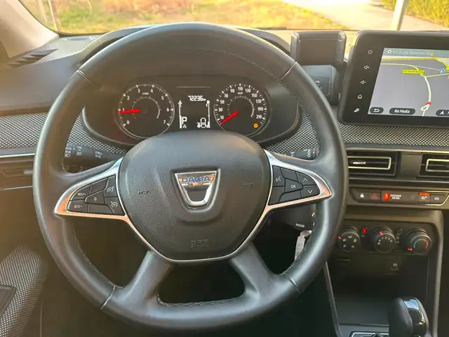 Dacia Sandero view 12