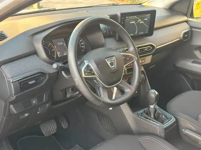 Dacia Sandero view 10