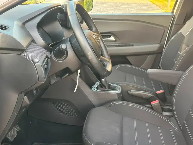 Dacia Sandero view 11