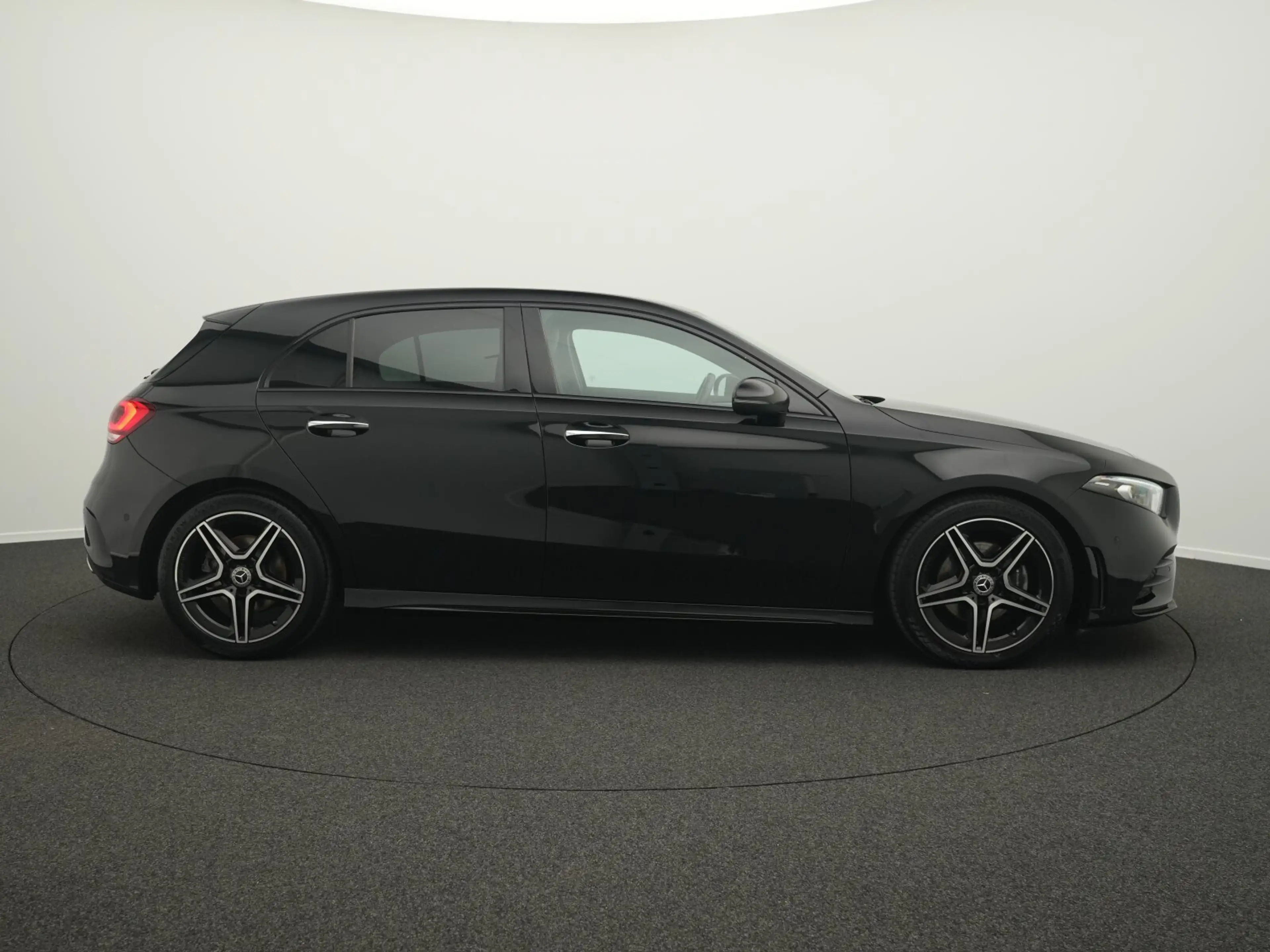 Mercedes-Benz A 200 A 200 AMG-Line Multi+Kamera+Night+MBUX AMG Line — photo 5