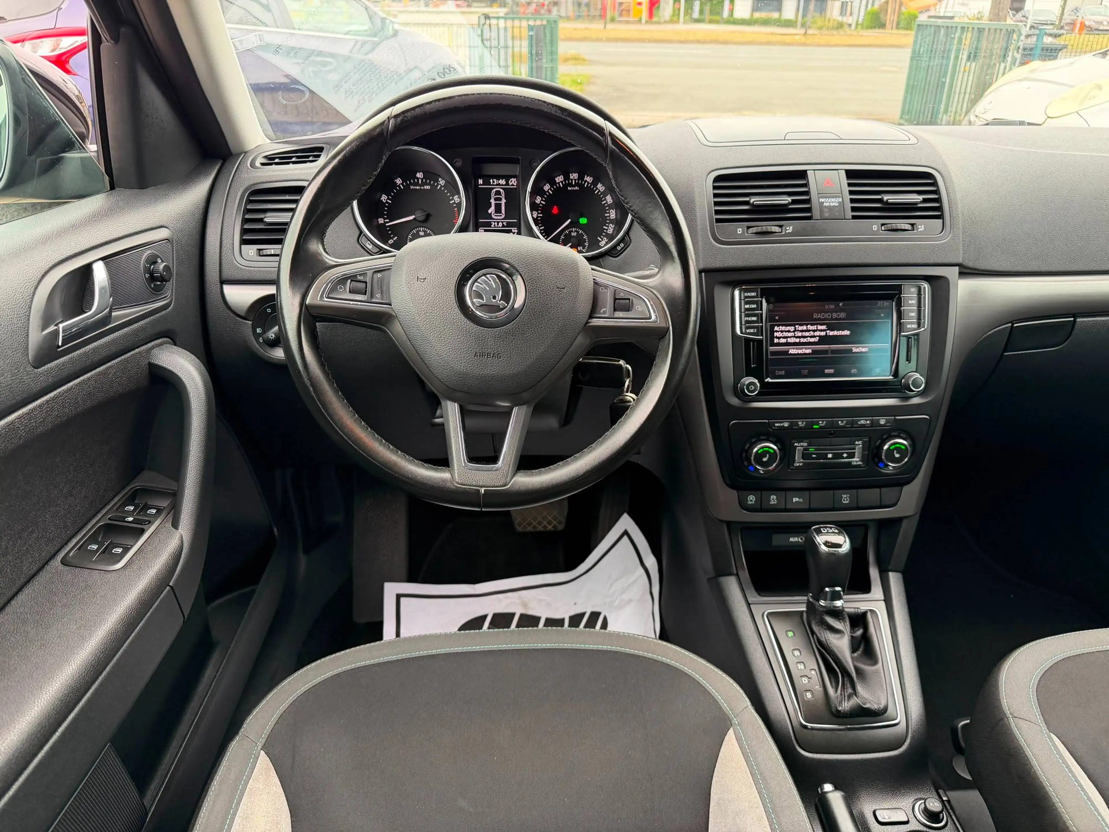 Skoda Yeti Joy*AUTOMATIK*XENON*NAVI*AHK*PDC*TEMPOMAT* — photo 8