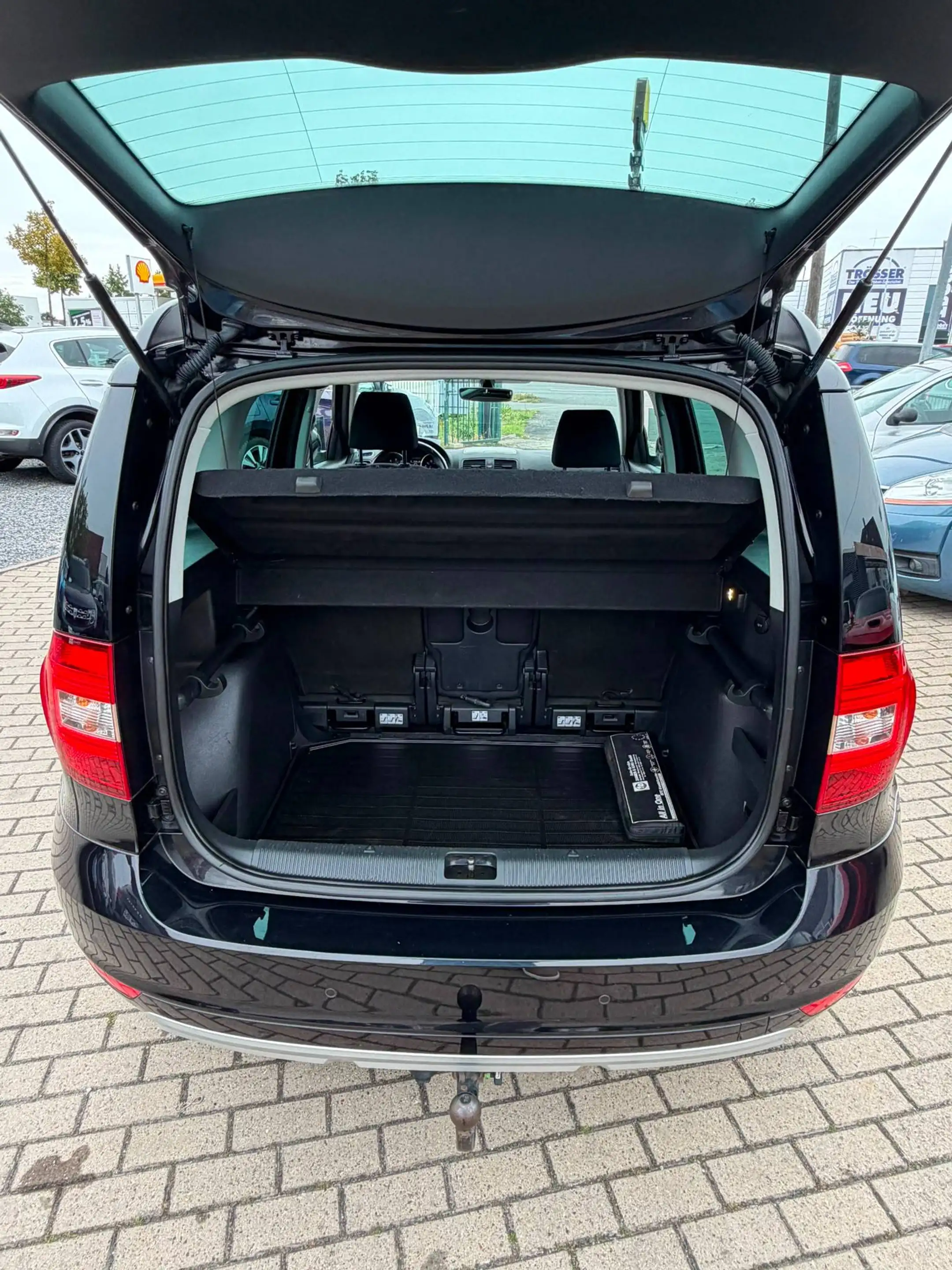 Skoda Yeti Joy*AUTOMATIK*XENON*NAVI*AHK*PDC*TEMPOMAT* — photo 7