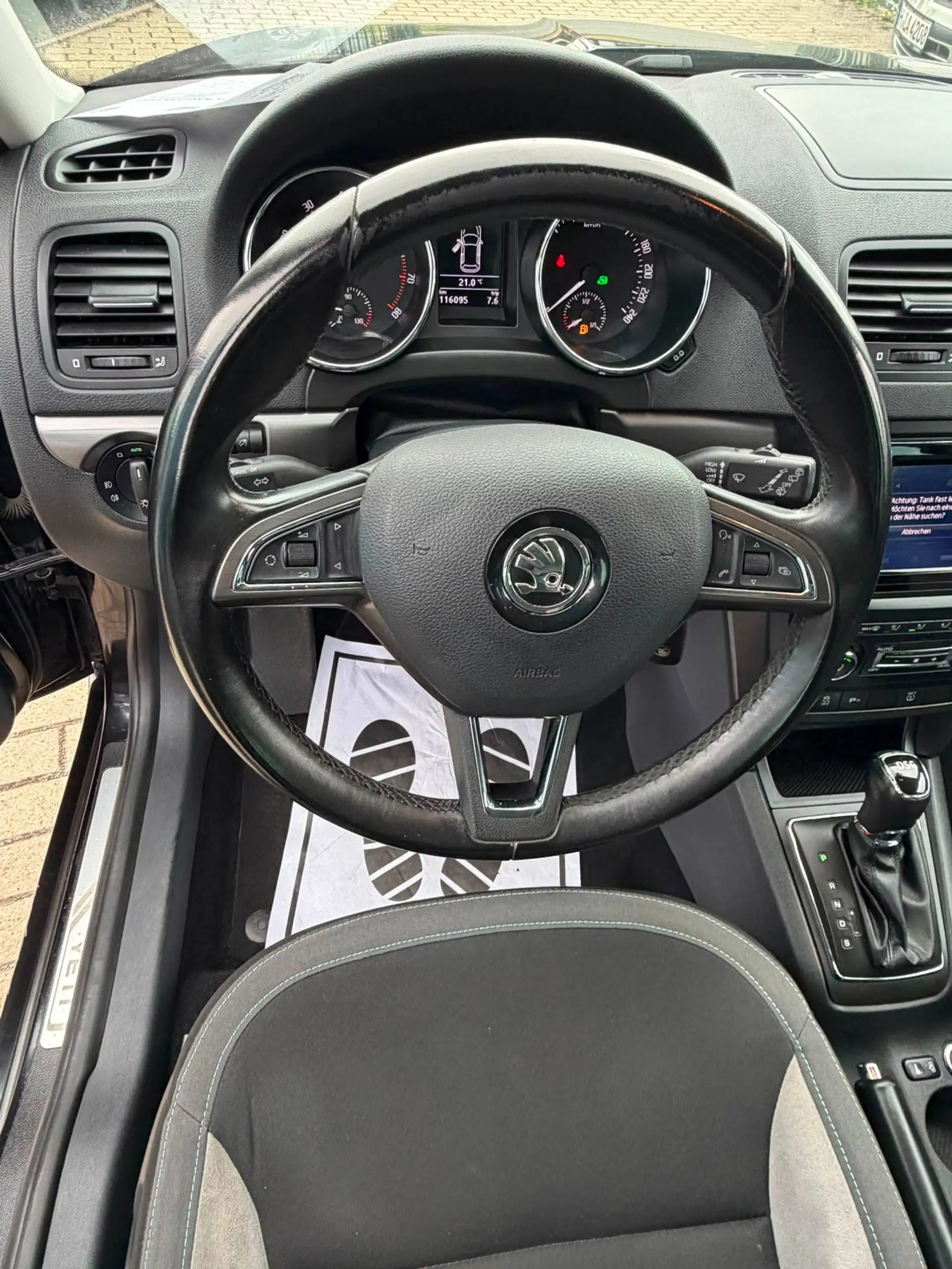 Skoda Yeti Joy*AUTOMATIK*XENON*NAVI*AHK*PDC*TEMPOMAT* — photo 9