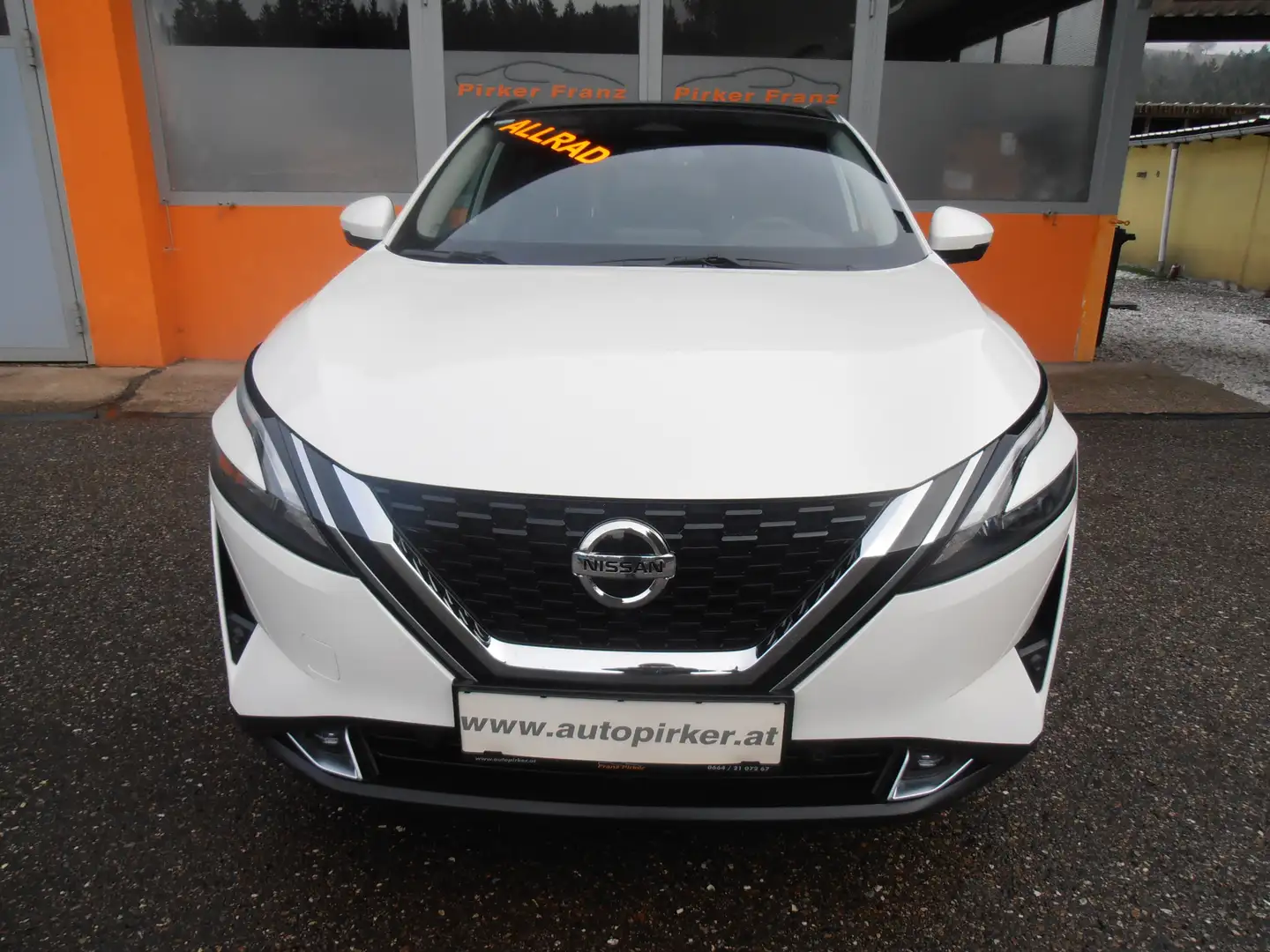 Nissan Qashqai N-Cconecta "Wenig Kilometer" Weiß - 1