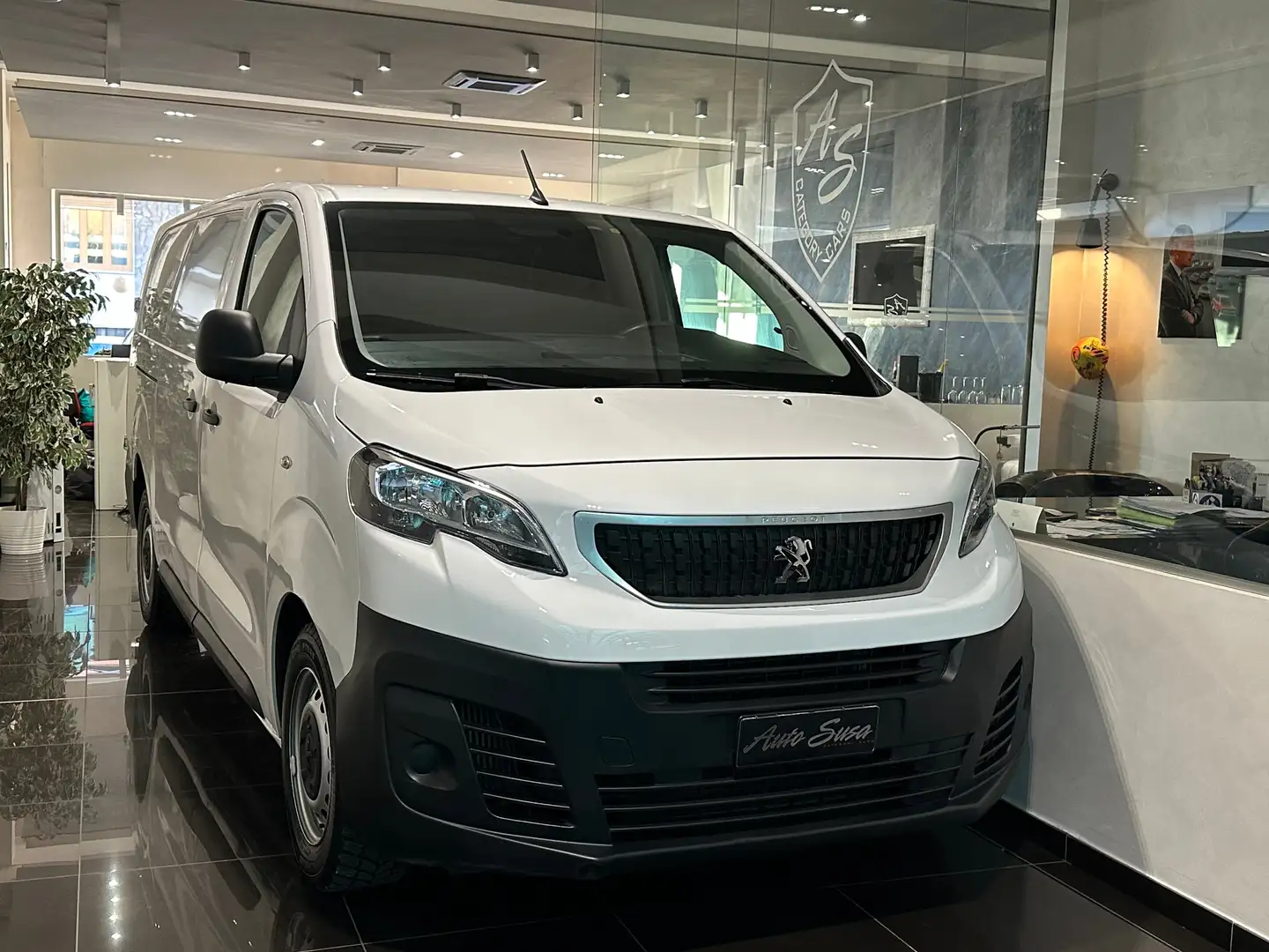 Peugeot Expert 2.0 HDI H1 L3 LONG Blanc - 1