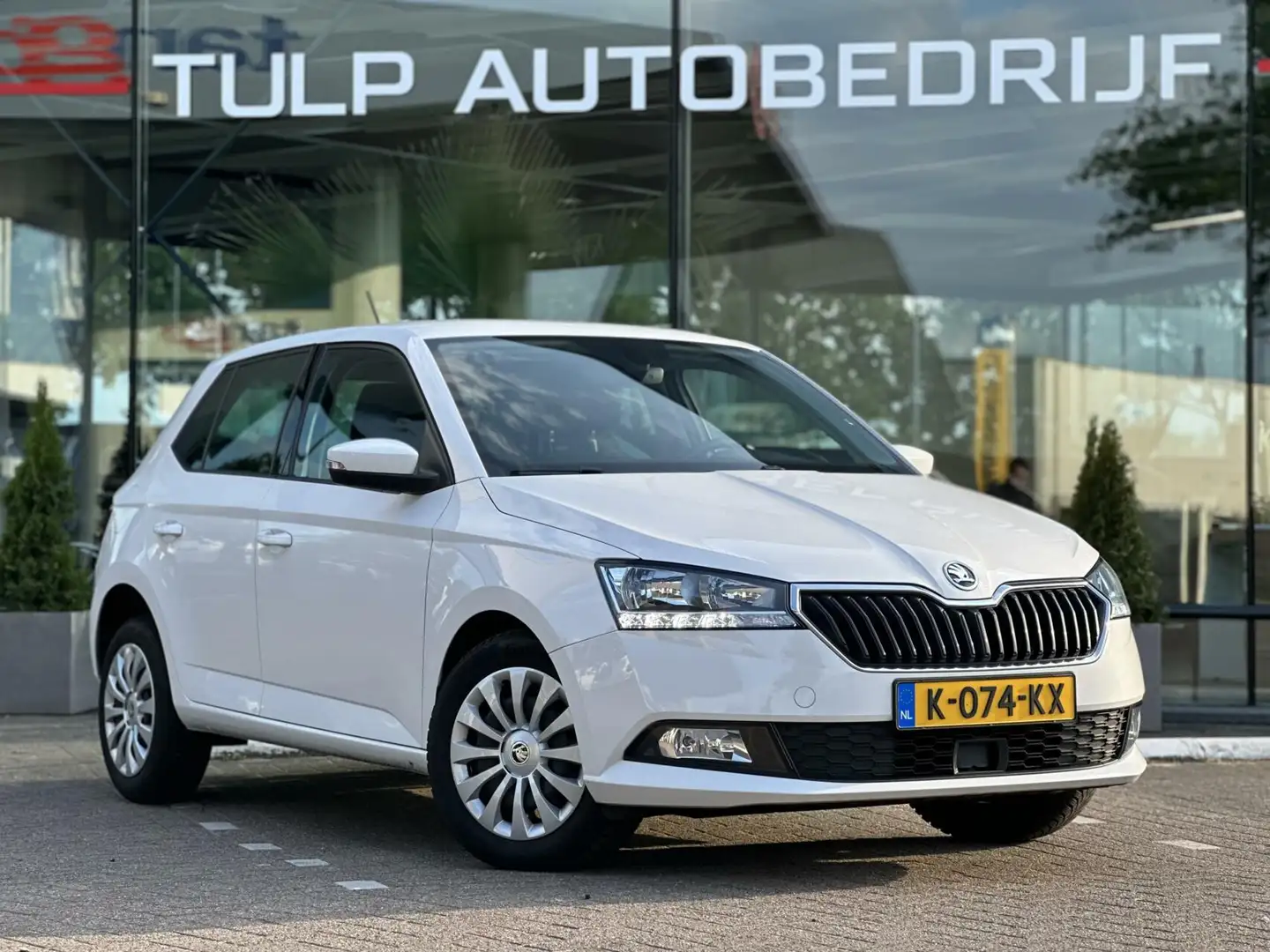 Skoda Fabia 1.0 TSI Online Edition 5 deurs Clima Navi NAP Wit - 2