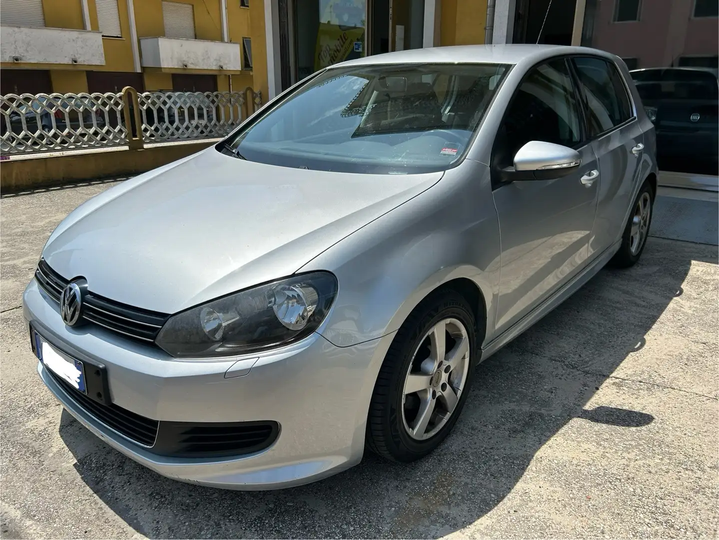Volkswagen Golf 5p 1.6 tdi bm Comfortline NEOPATENTATI OK! Gris - 1