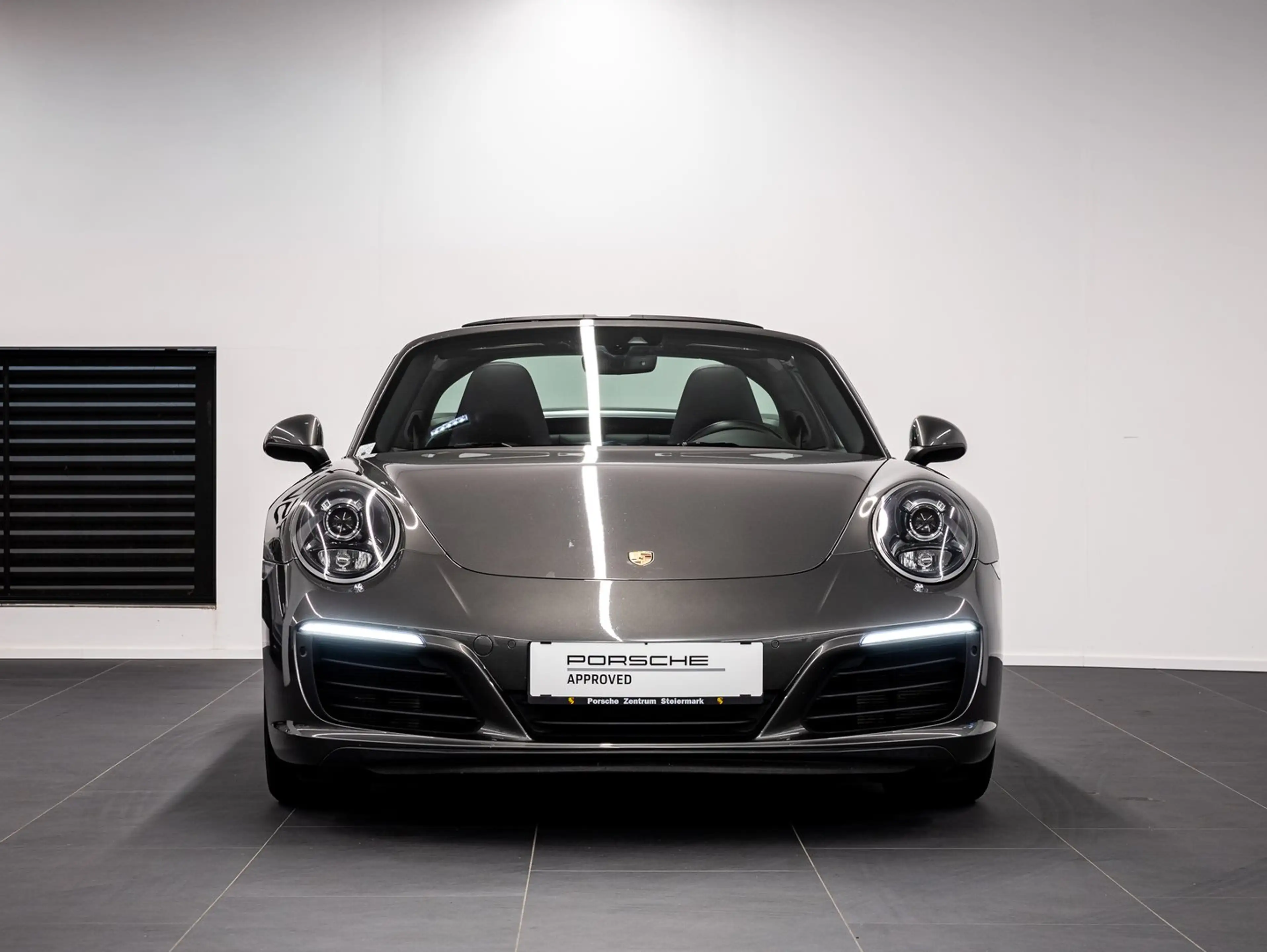 Porsche 911 Targa 4 (991) — photo 2