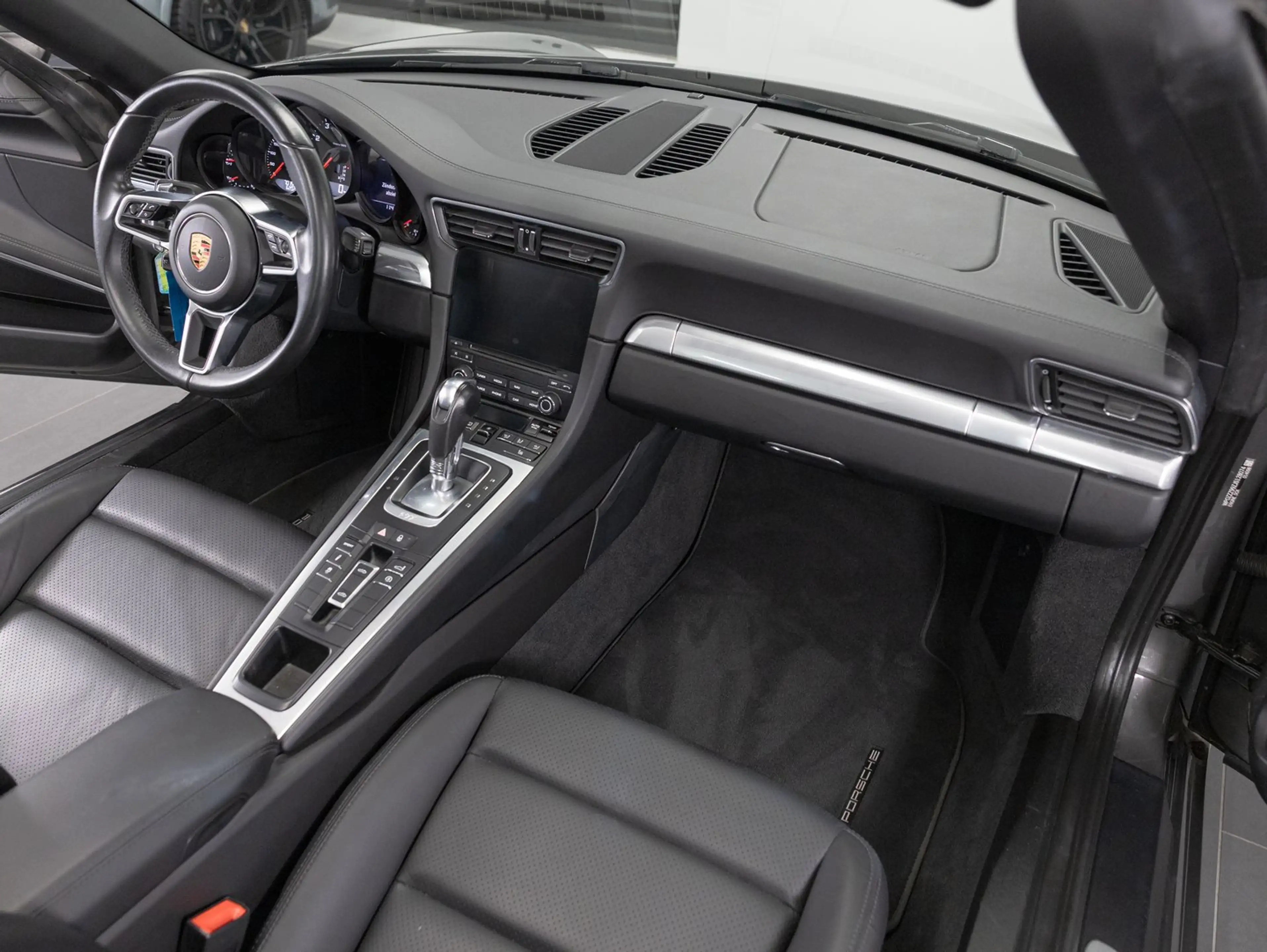 Porsche 911 Targa 4 (991) — photo 9