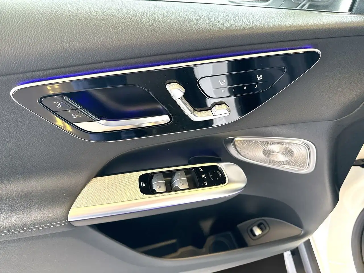 Mercedes-Benz GLC снимка Mercedes-Benz GLC