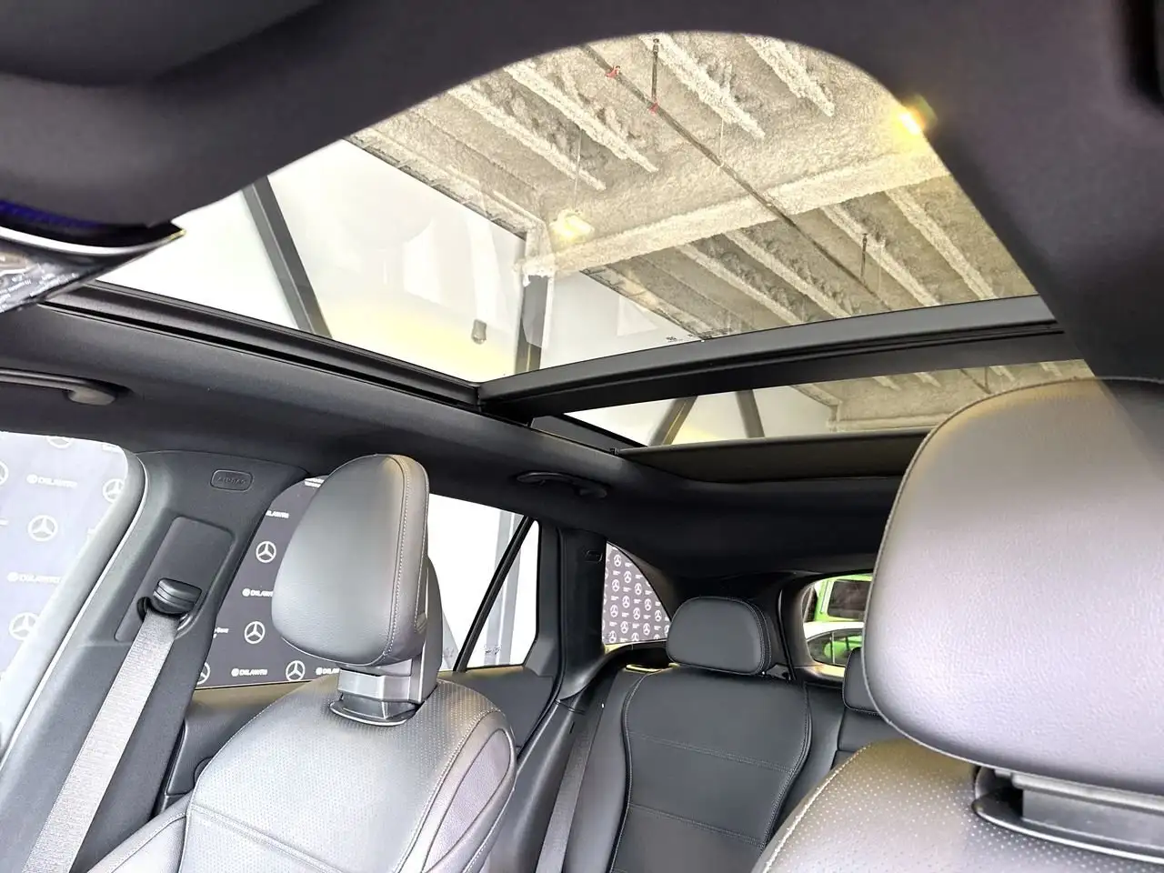 Mercedes-Benz GLC снимка Mercedes-Benz GLC