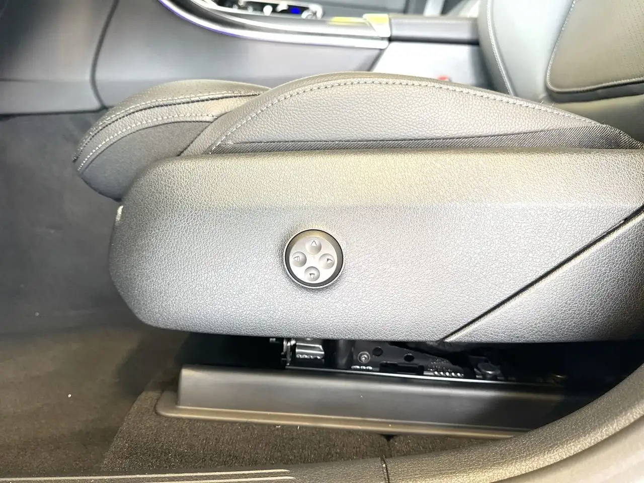 Mercedes-Benz GLC снимка Mercedes-Benz GLC