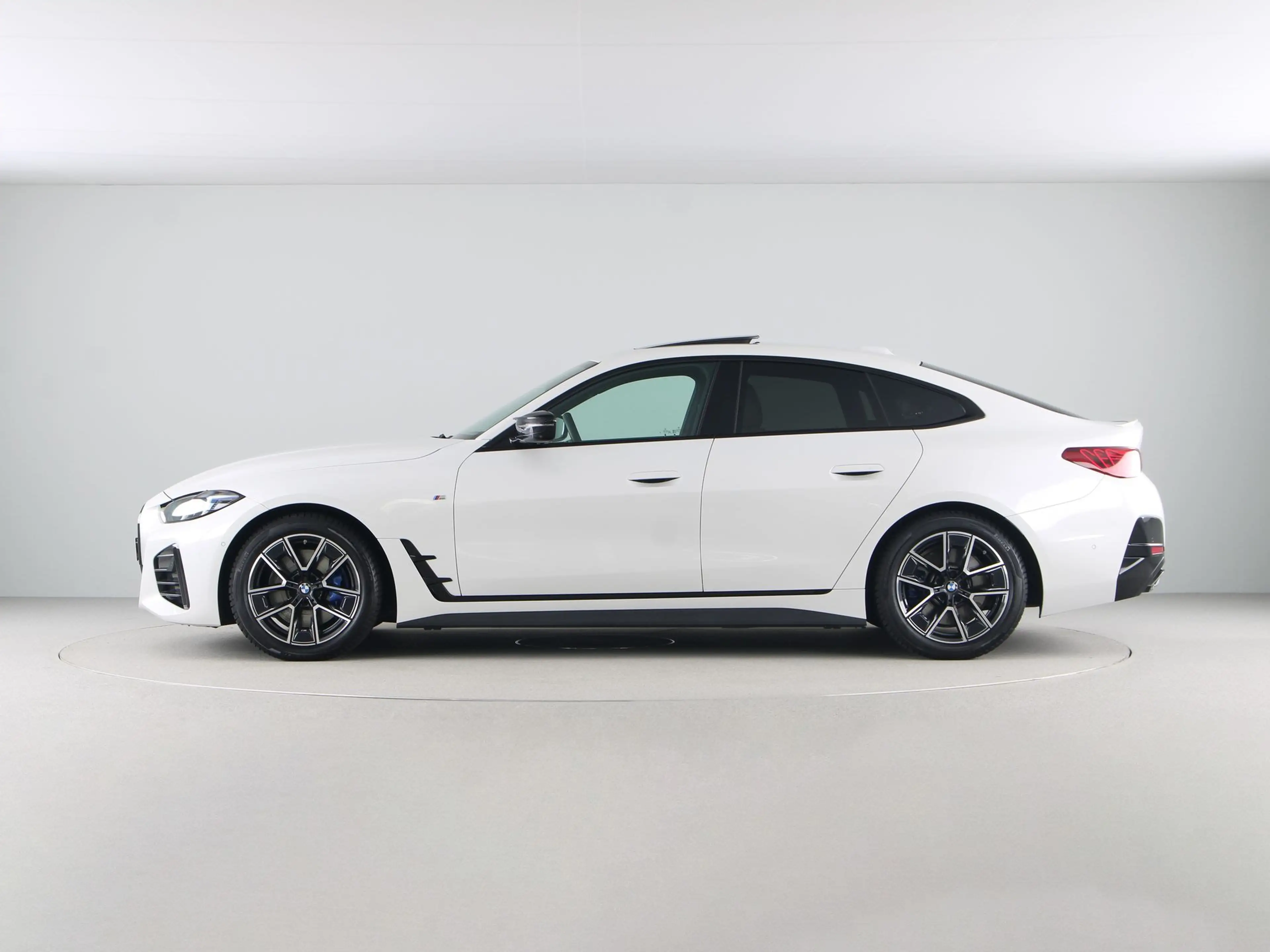 BMW 440 4 Serie M440i xDrive Gran Coupé High Executive — photo 13